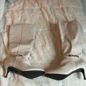 Elegant Cream Knee-High Women's Boots
